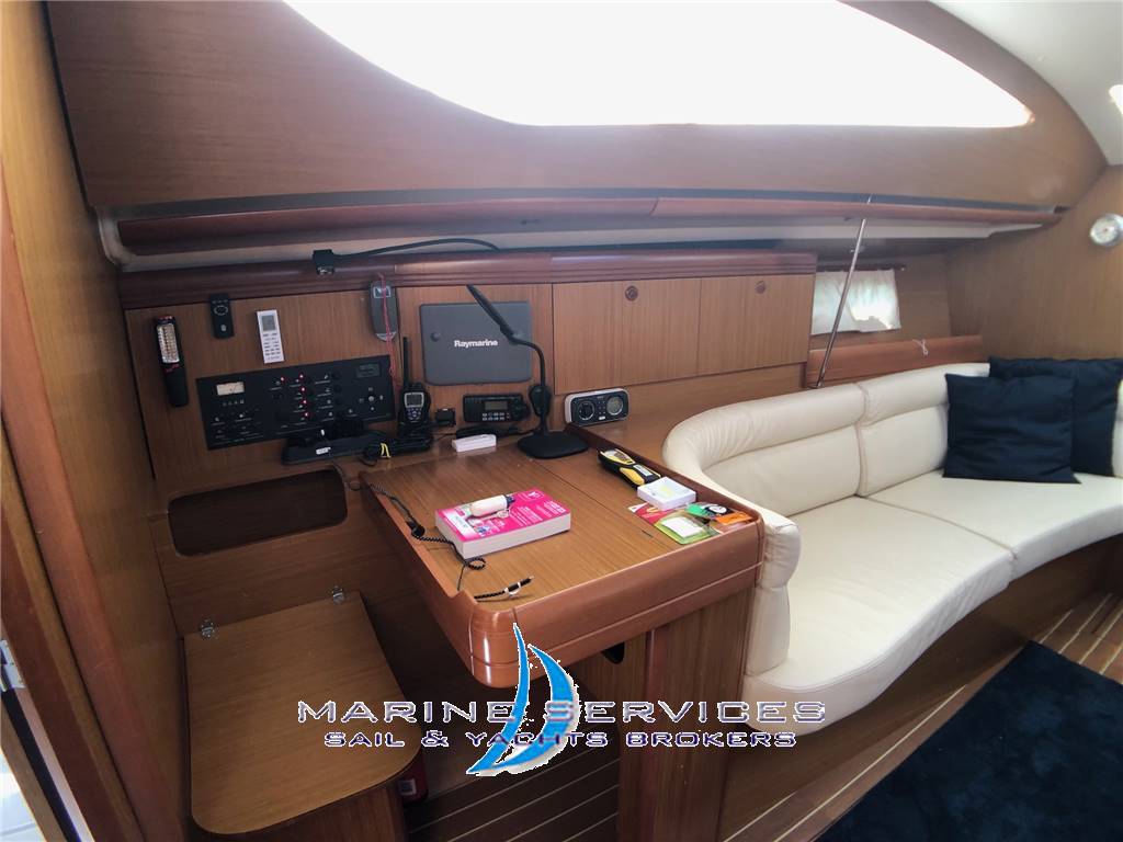 JEANNEAU 42 dS