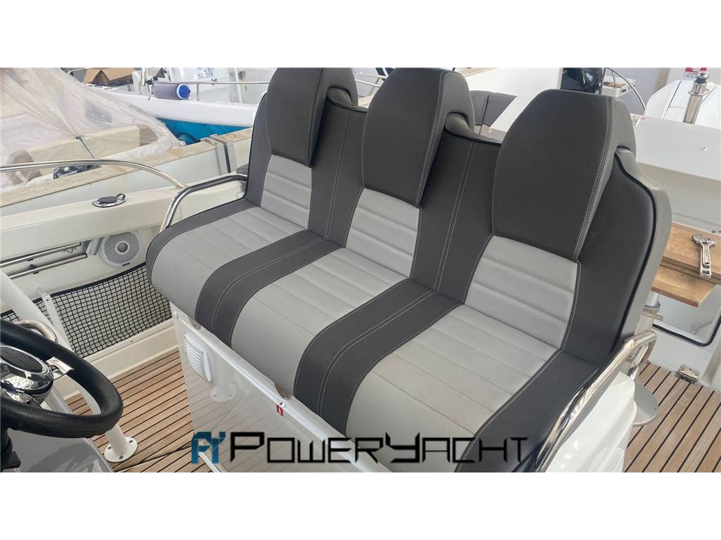 Jeanneau Cap Camarat 9.0 CC