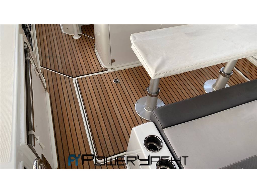 Jeanneau Cap Camarat 9.0 CC