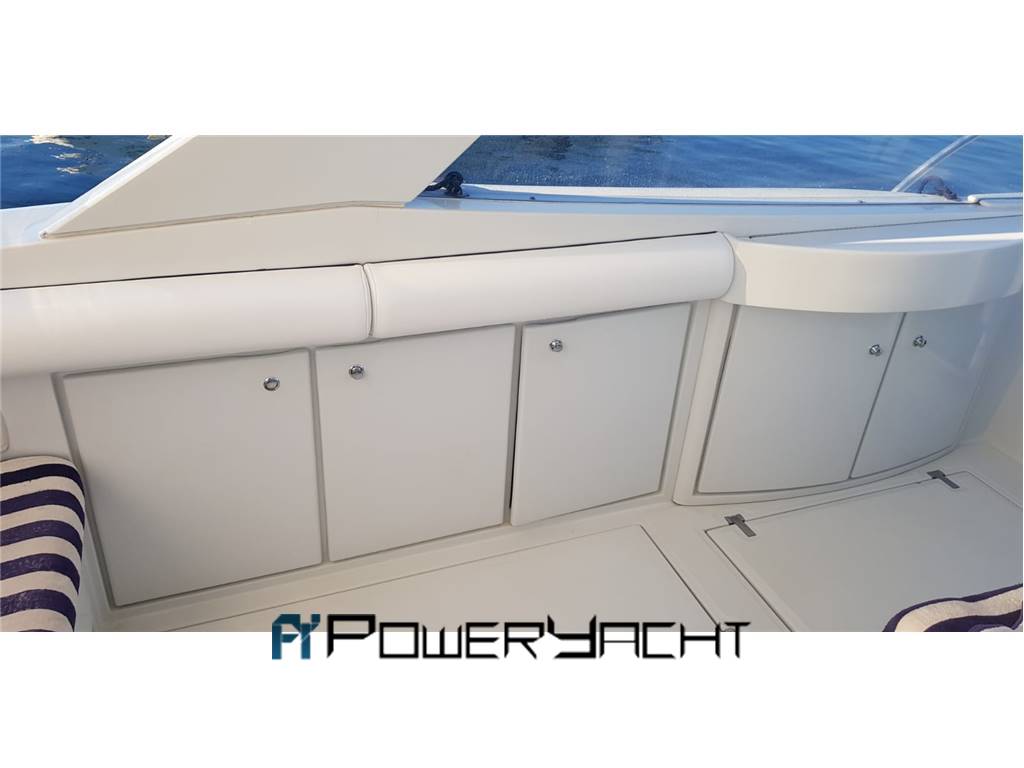 Pershing 39