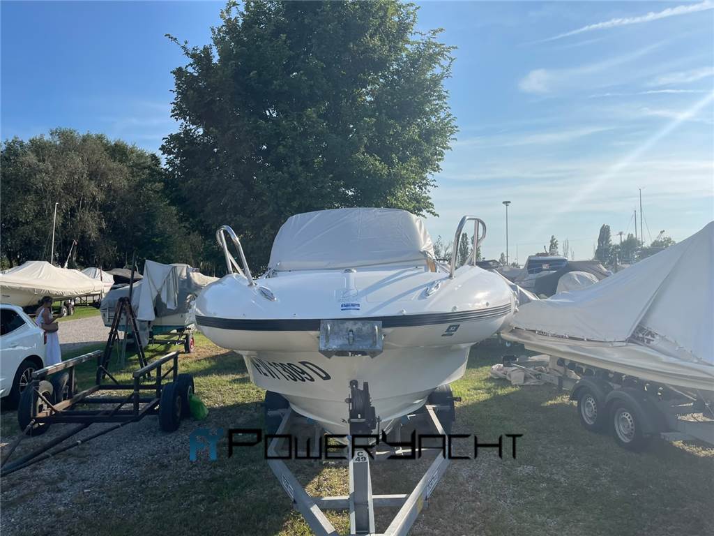 Zodiac 700