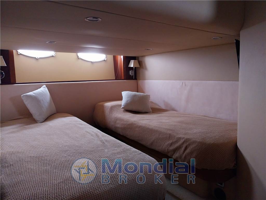 PRINCESS YACHTS V45