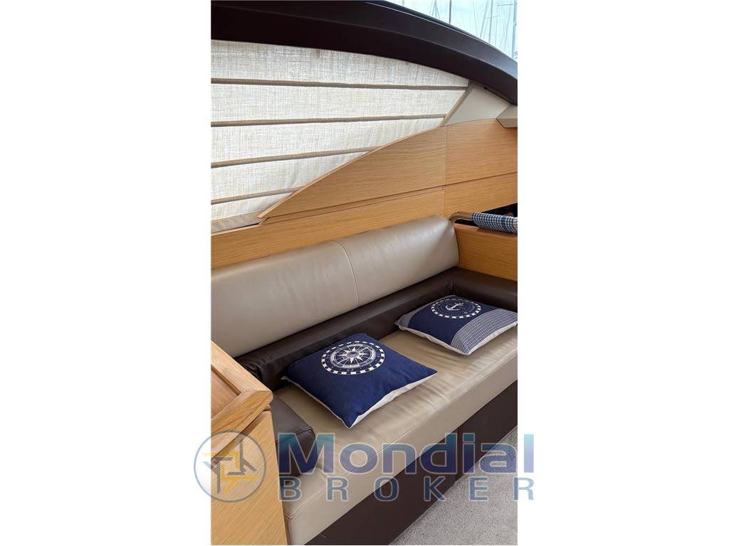 AZIMUT YACHTS 43