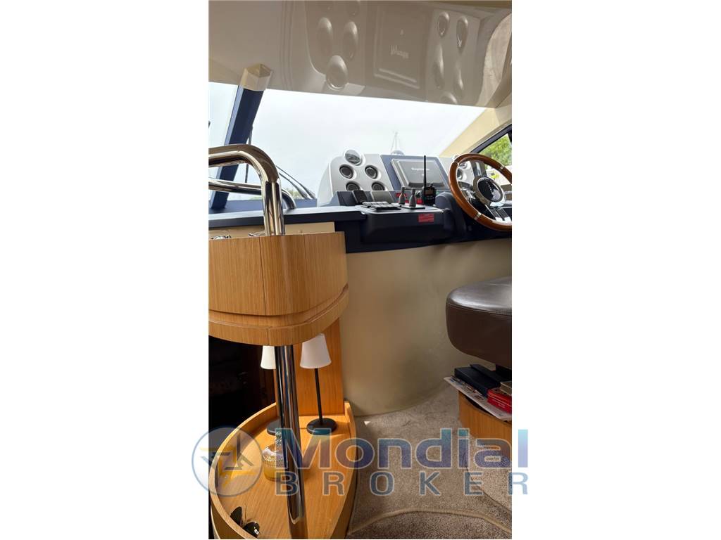 AZIMUT YACHTS 43