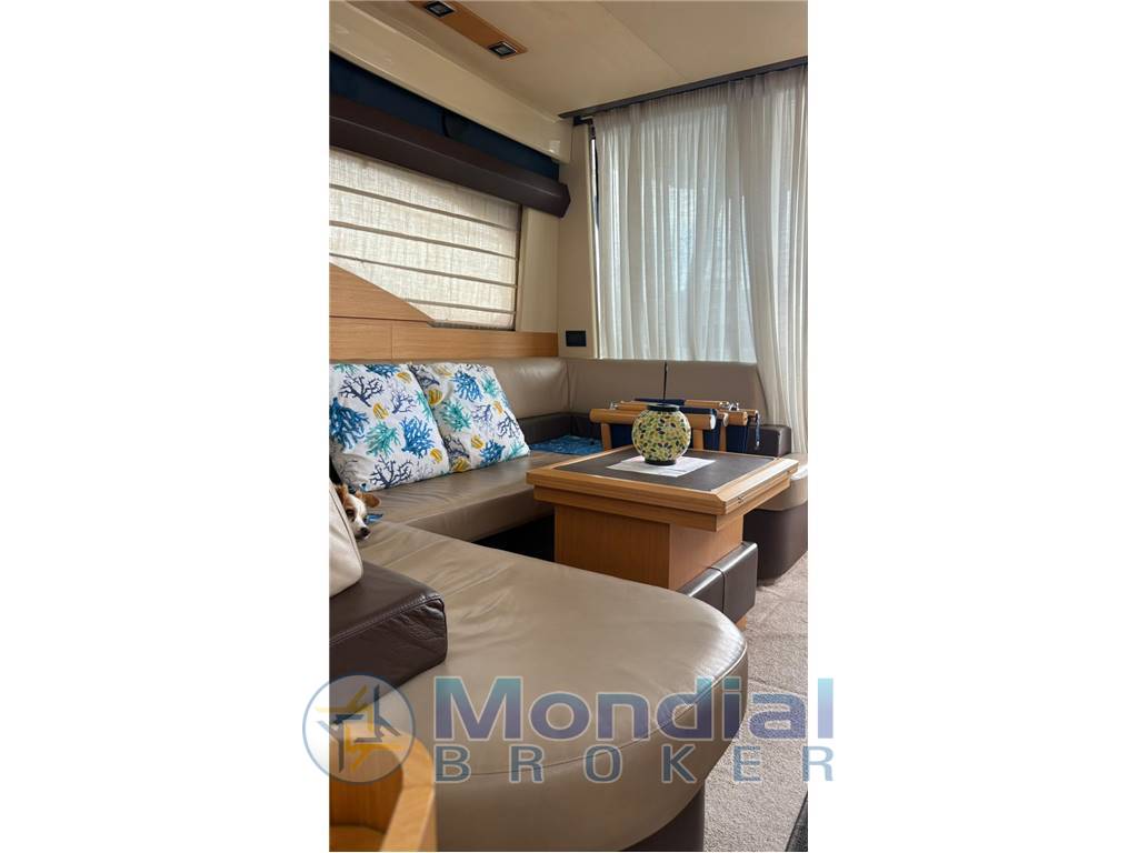 AZIMUT YACHTS 43