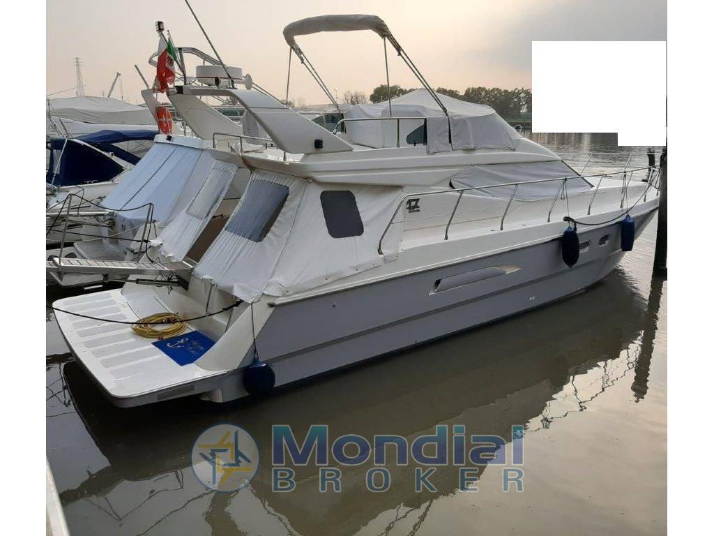 AZIMUT YACHTS 43
