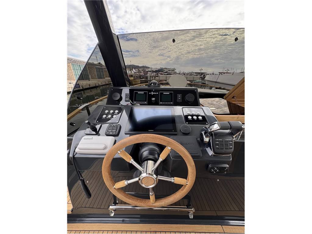 NAUTICA ESPOSITO POSITANO 38 OPEN