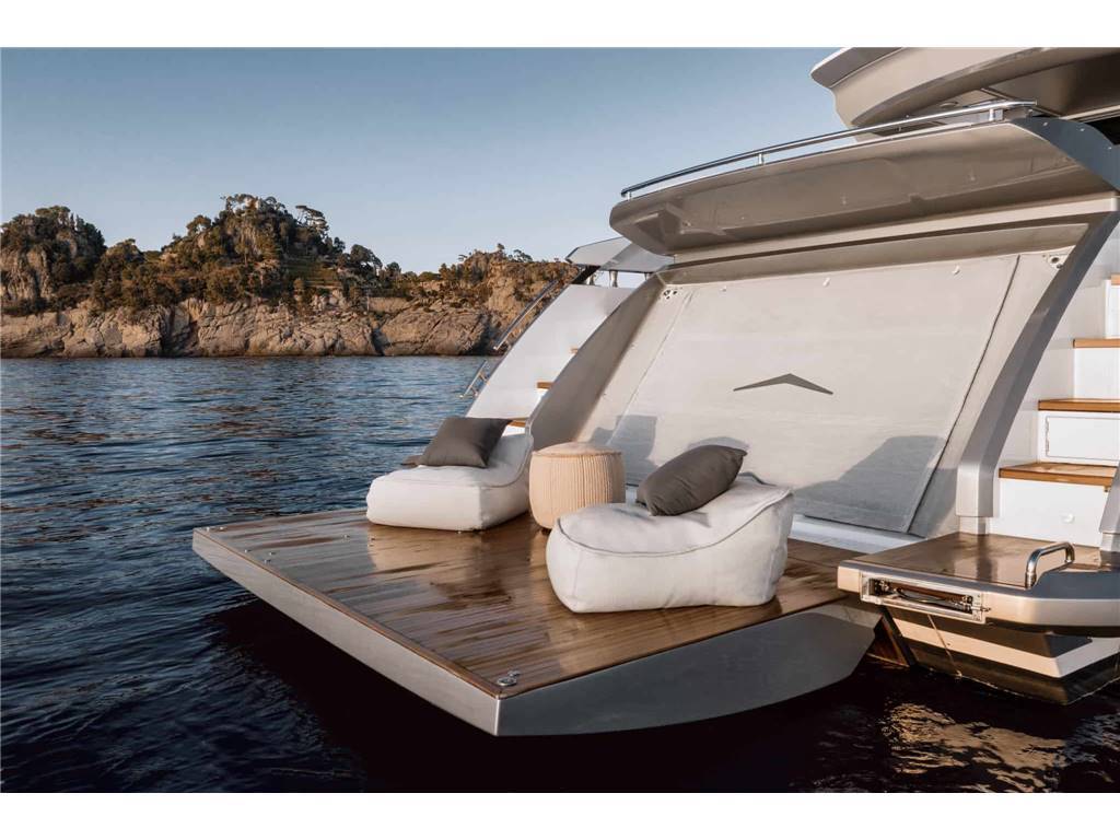 AZIMUT YACHTS 2021