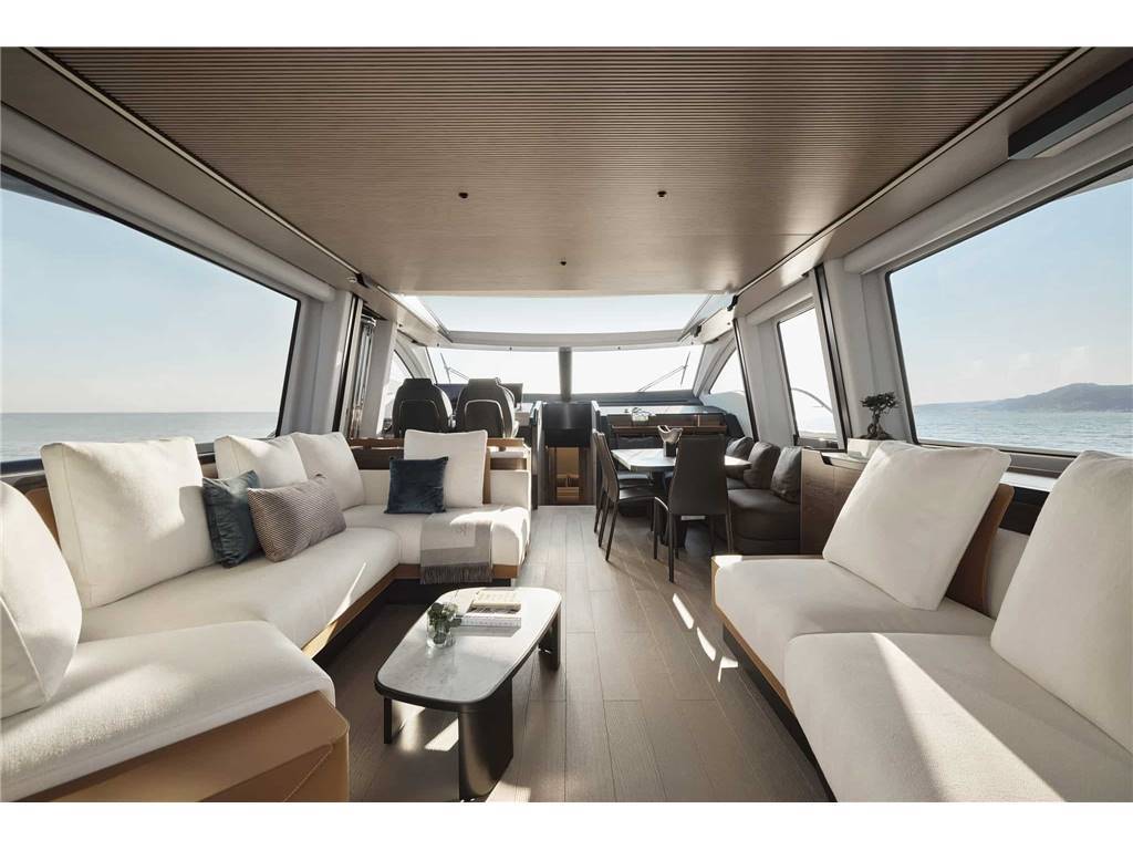 AZIMUT YACHTS 2021