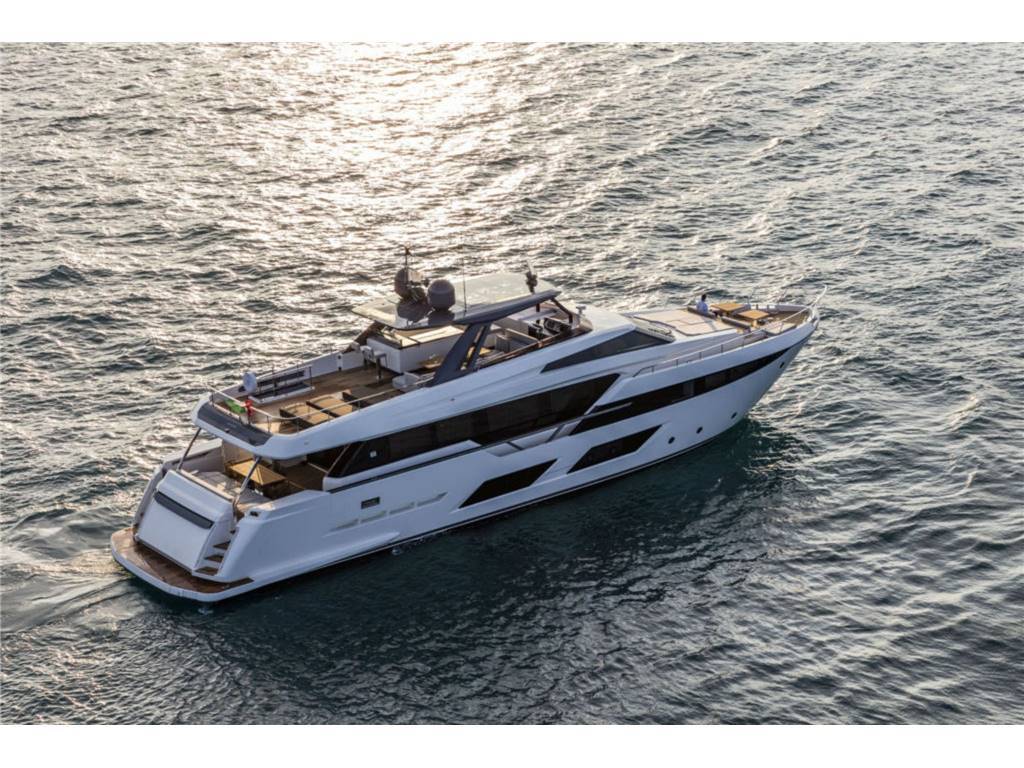 FERRETTI YACHTS FERRETTI 920