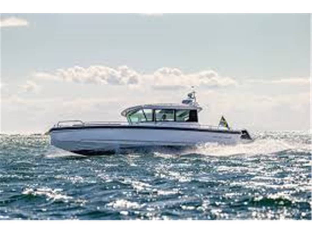 AXOPAR MARINE AXOPAR 28 CABIN BRABUS MARINE