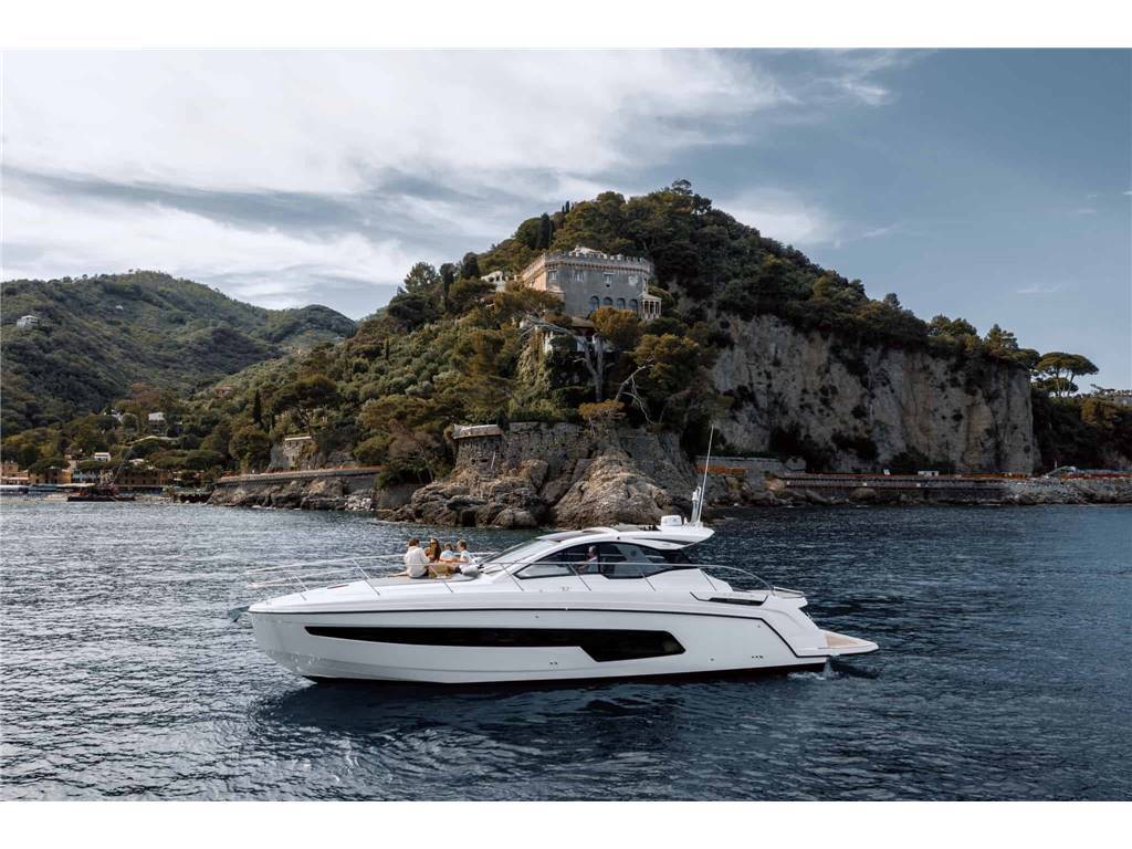 AZIMUT YACHTS AZIMUT ATLANTIS 45