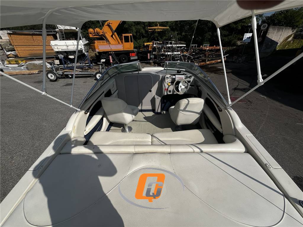 SEA RAY 190 CUDDY CABIN