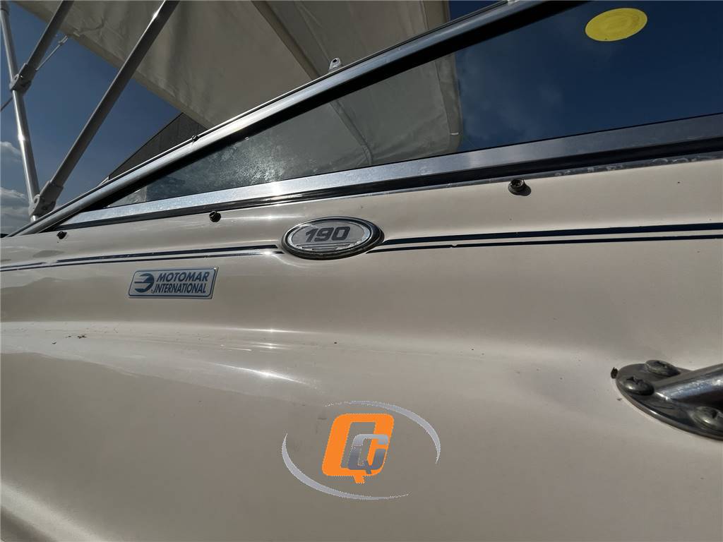 SEA RAY 190 CUDDY CABIN