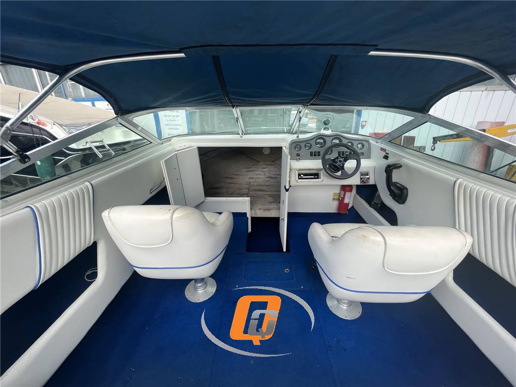 SEA RAY 200 OVERNIGHTER