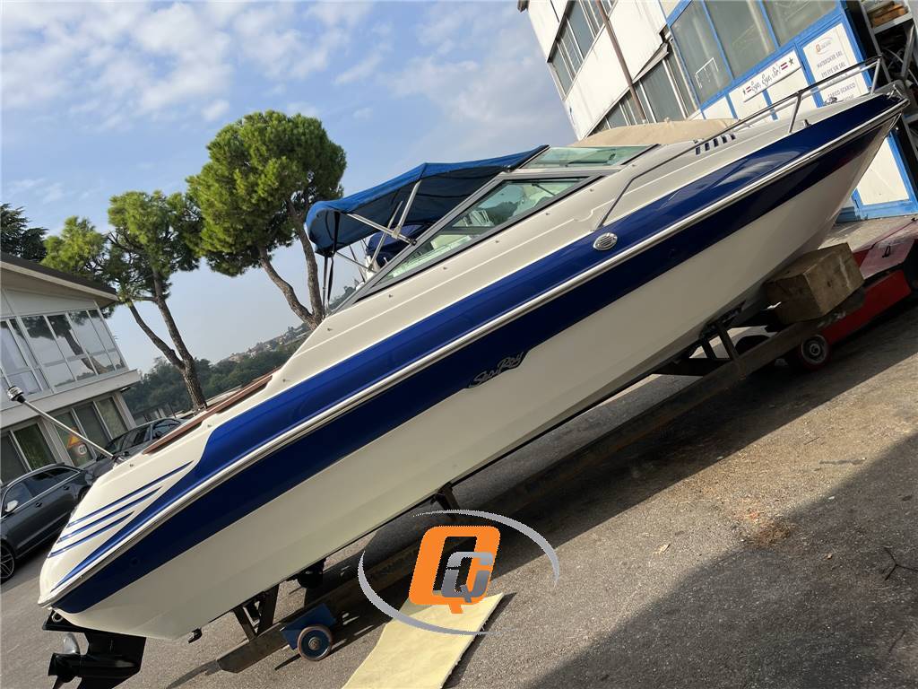 SEA RAY 200 OVERNIGHTER