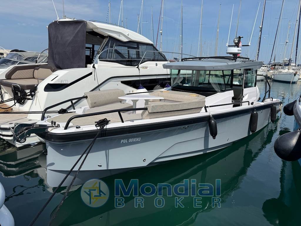 Axopar 29 XC Cross Cabin