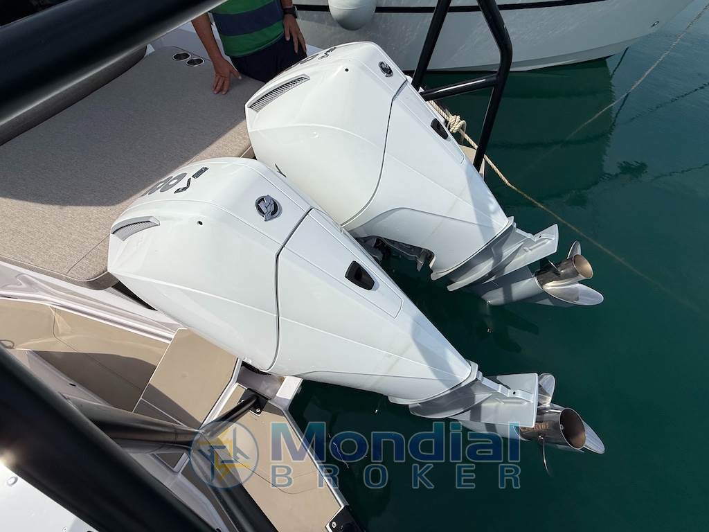 Axopar 29 XC Cross Cabin