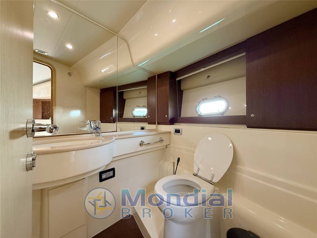 Ferretti 591