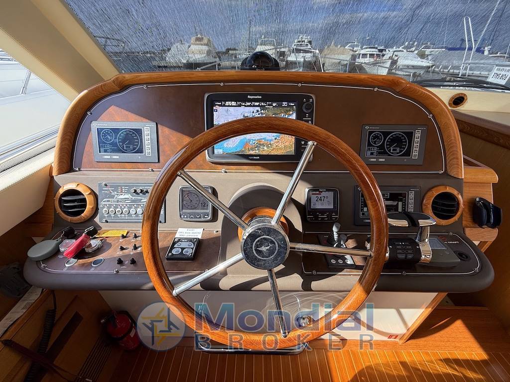 Mochi Craft 54 Dolphin