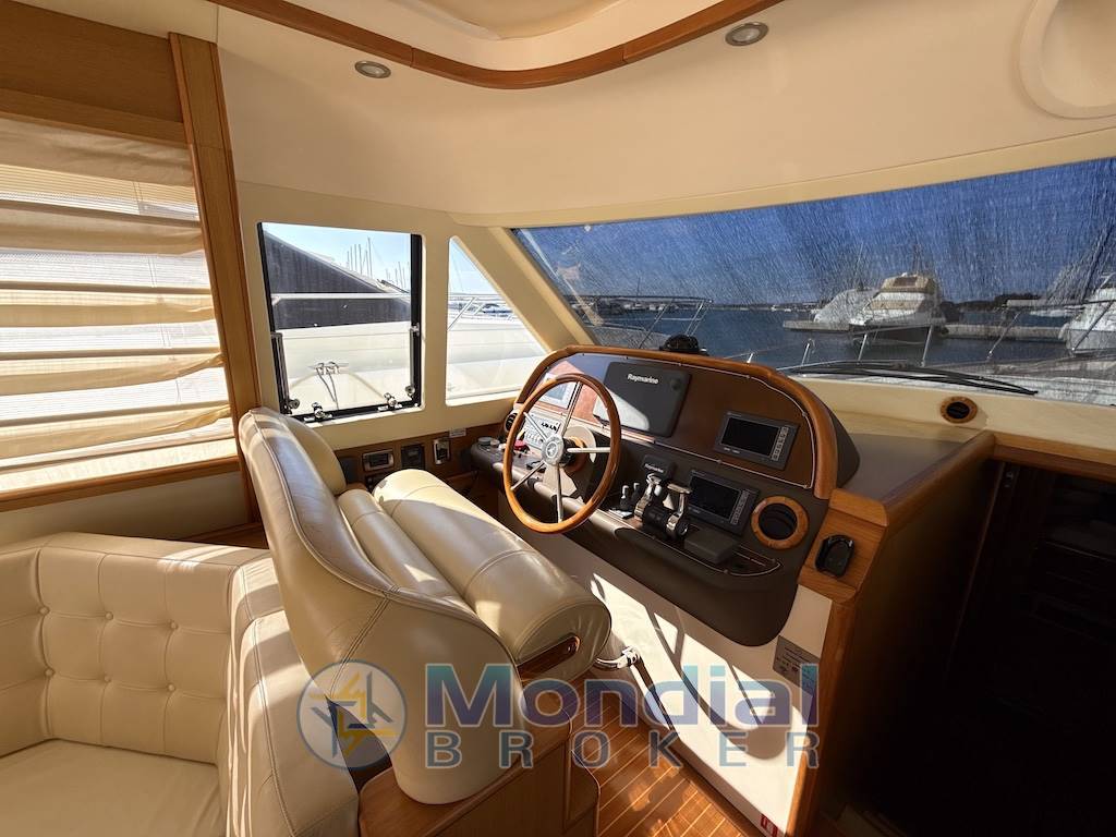 Mochi Craft 54 Dolphin