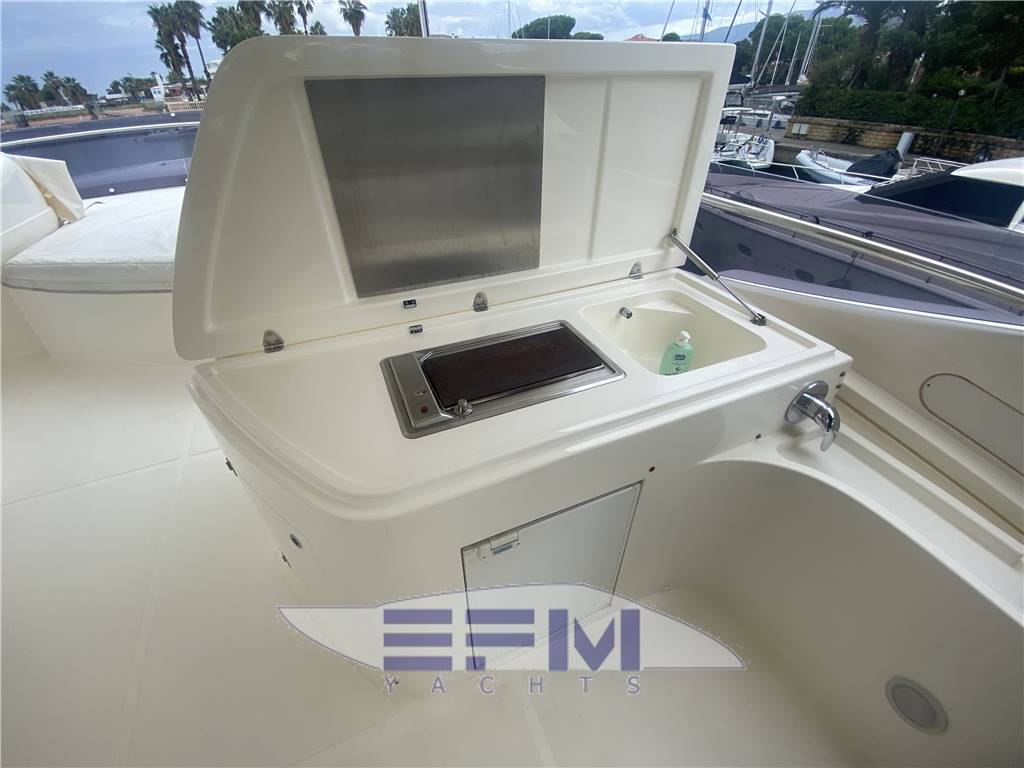 FERRETTI YACHTS 780