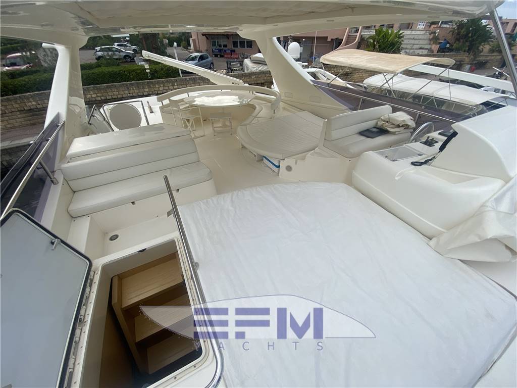 FERRETTI YACHTS 780
