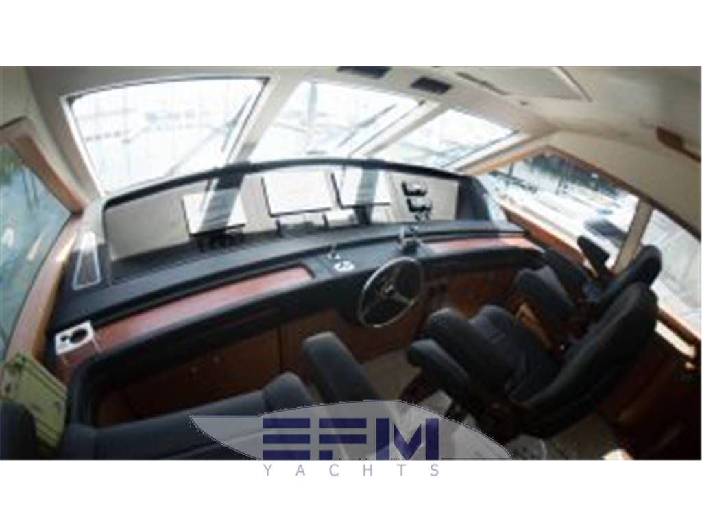 BERTRAM 630 CONVERTIBLE