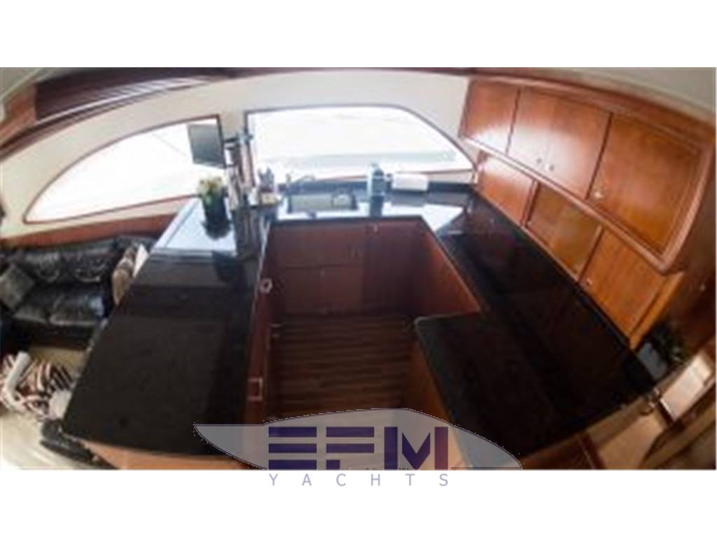 BERTRAM 630 CONVERTIBLE