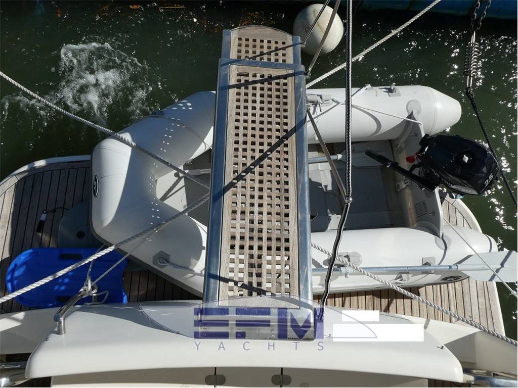 AZIMUT AZ 39