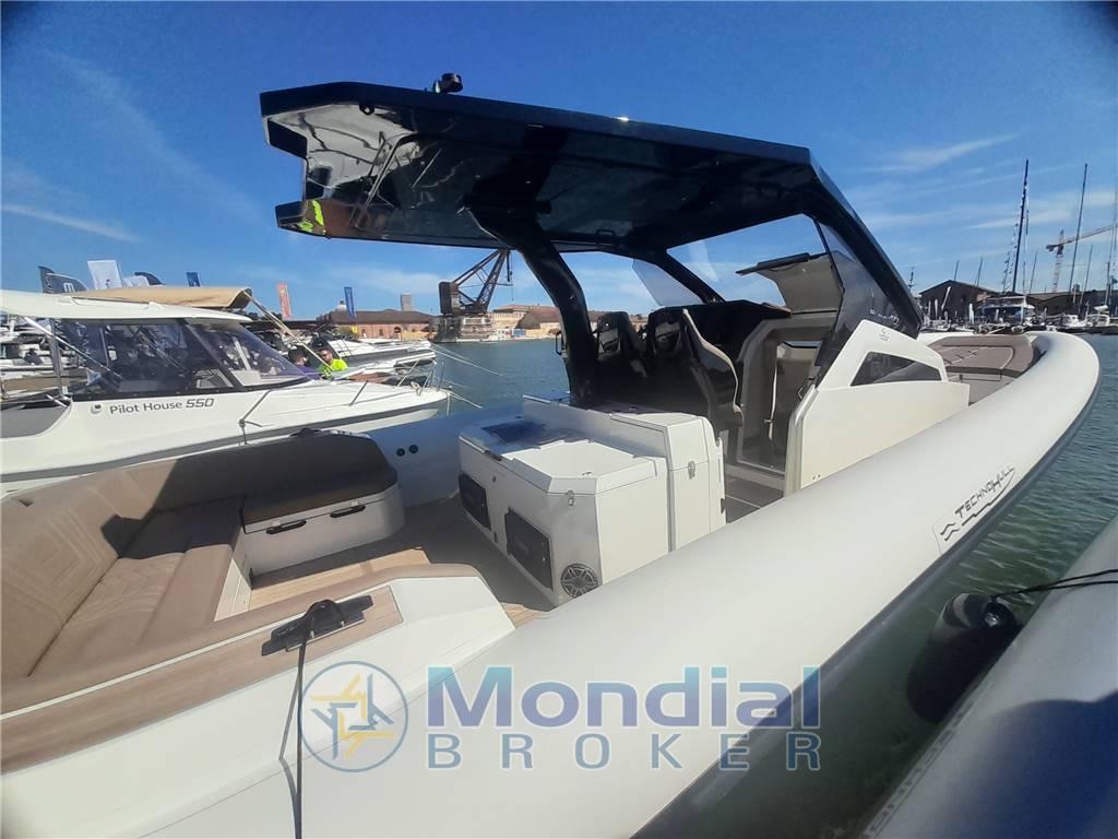 TECHNOHULL Alpha 40'