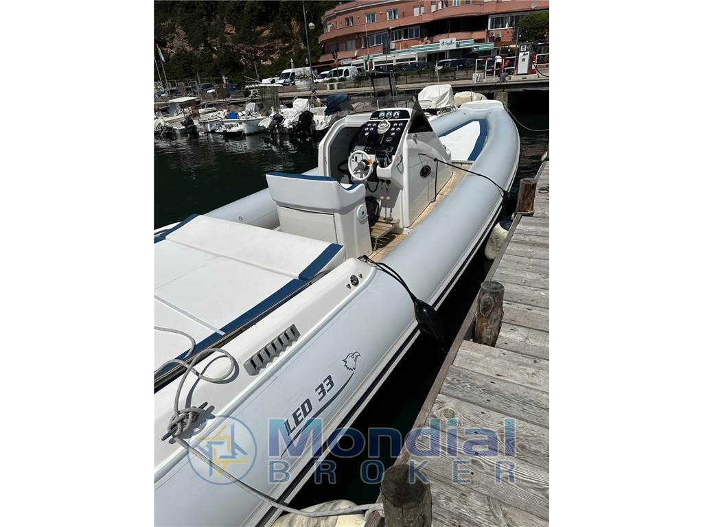 NAUTICA LED 33' GS EFB