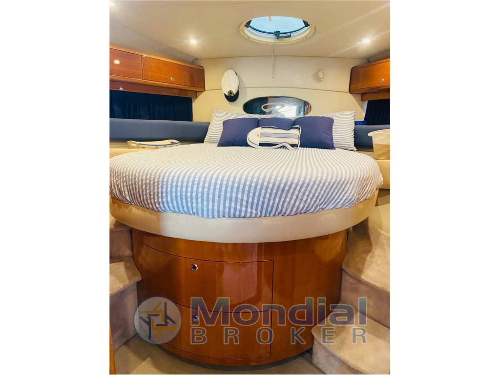 REGAL YACHTS 4260 Commodore