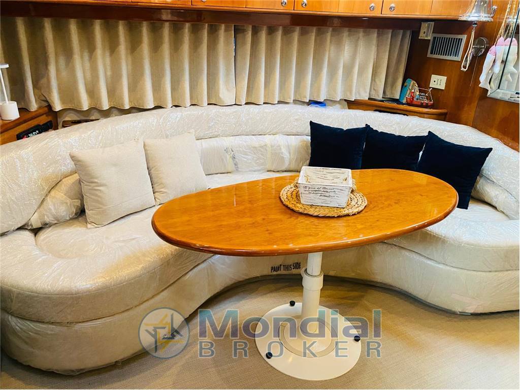 REGAL YACHTS 4260 Commodore
