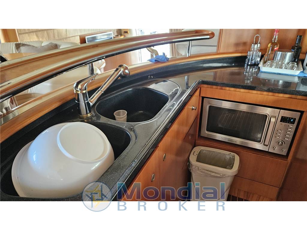 AZIMUT 62' EVO