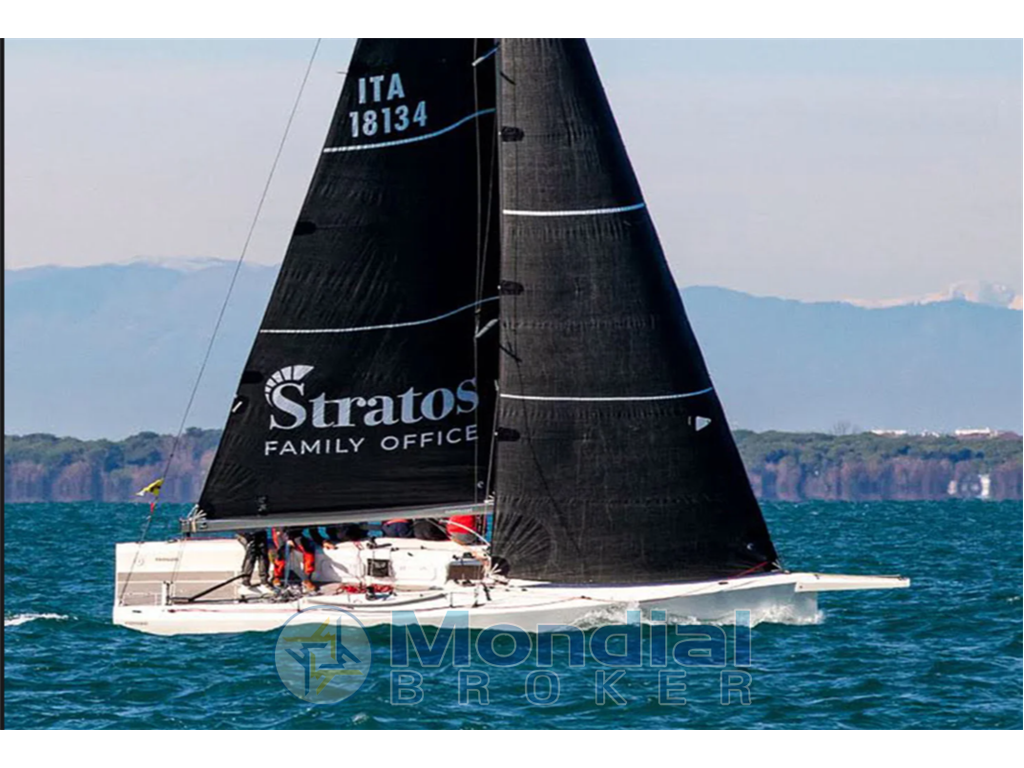 COMUZZI YACHTS C32 Sport (demo)