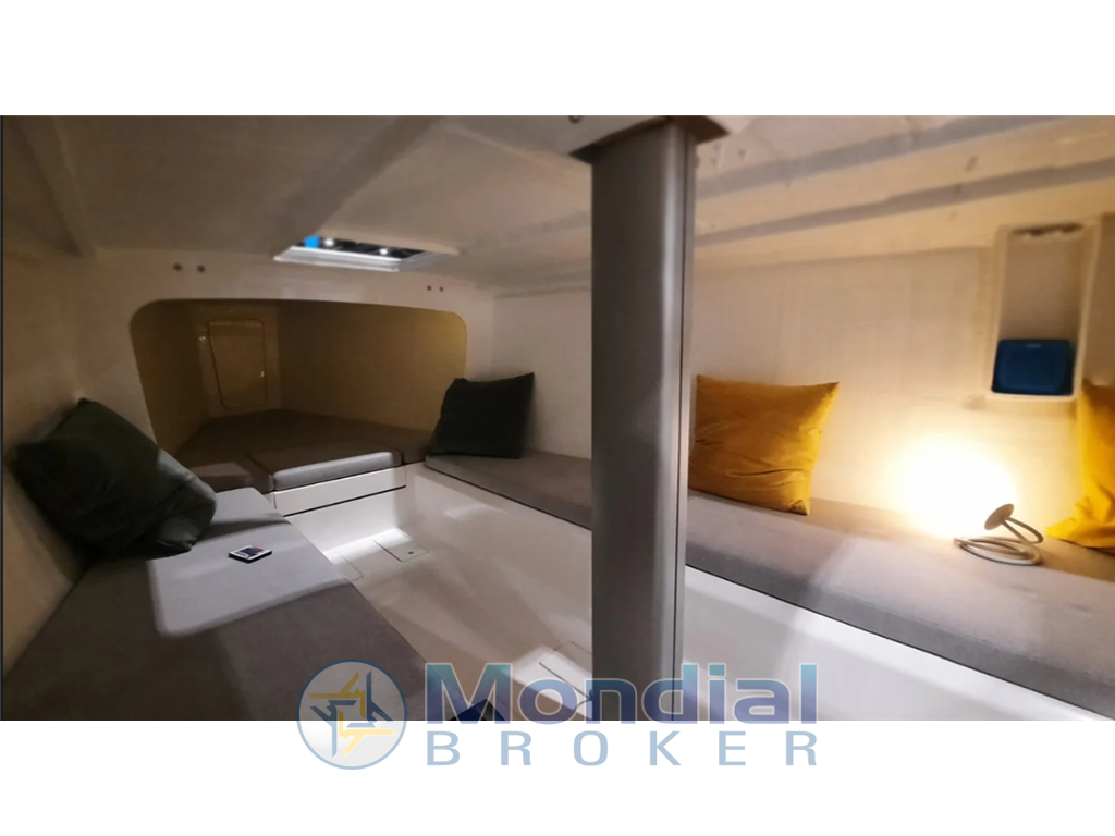 COMUZZI YACHTS C32 Sport (demo)