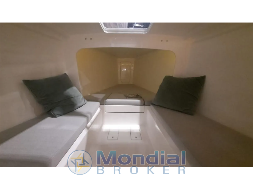 COMUZZI YACHTS C32 Sport (demo)