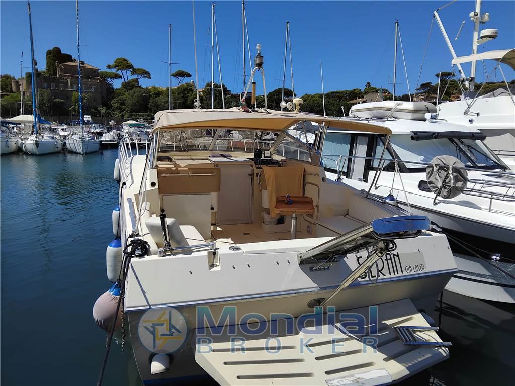 FERRETTI ALTURA 38' ESTATE