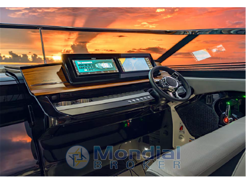 SEA RAY SLX® 360 Outboard