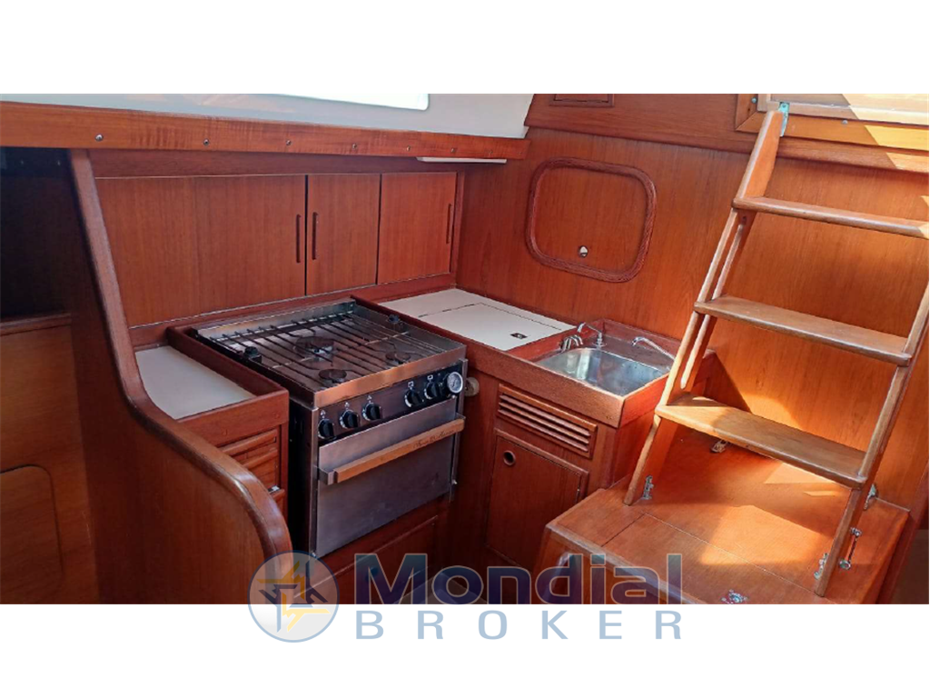 NAUTOR SWAN 38' S&S