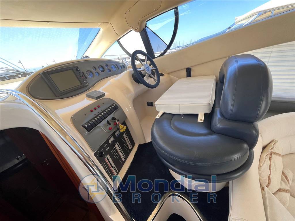 AZIMUT 42' Fly