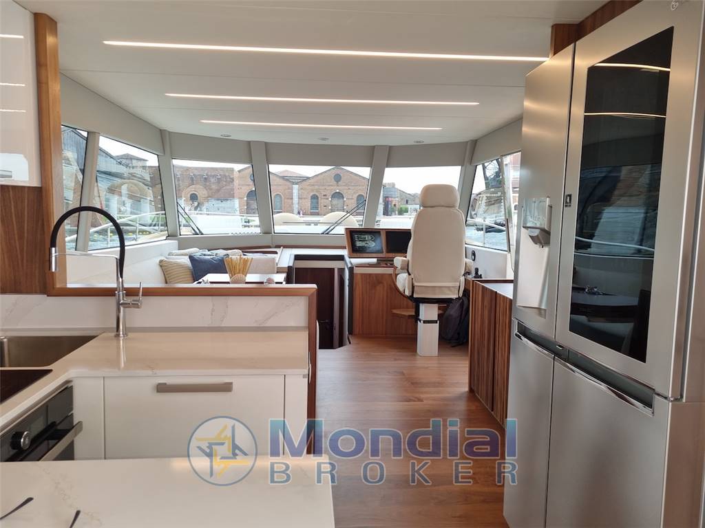 MONACHUS YACHTS 70' Fly