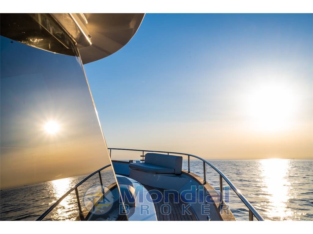 MONACHUS YACHTS 70' Fly