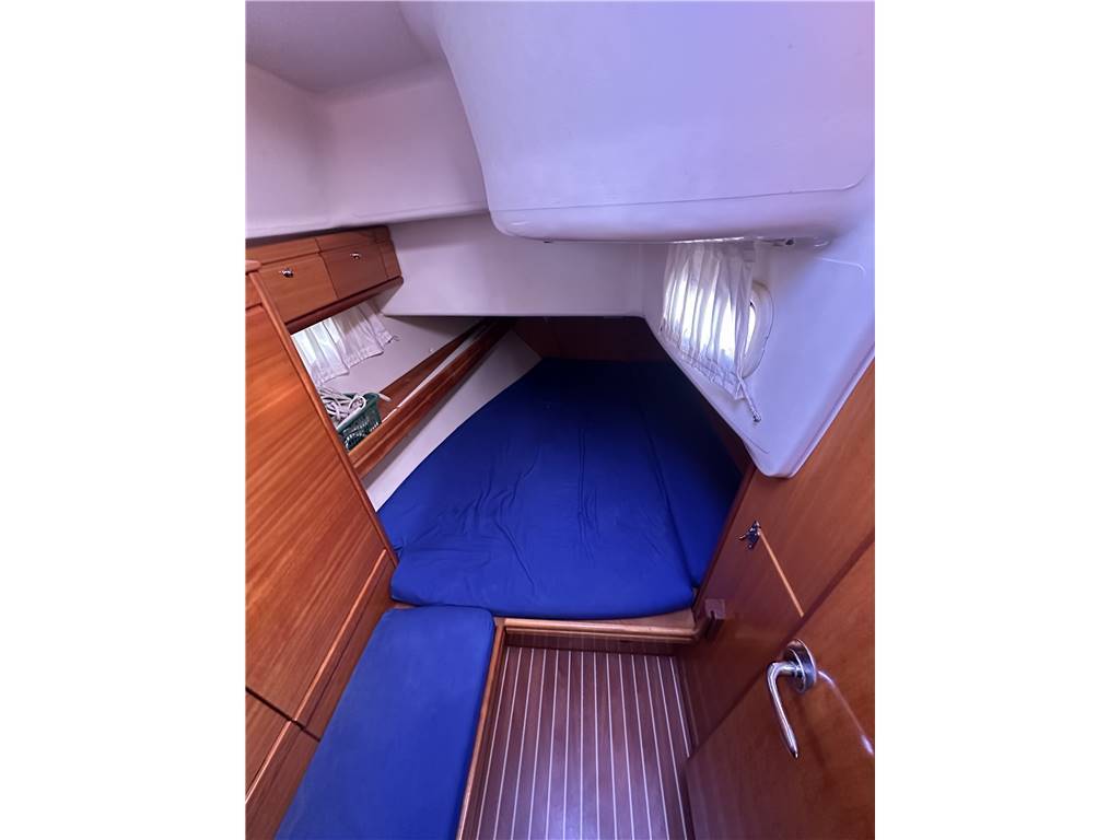 Bavaria 42 Cruiser J&J design