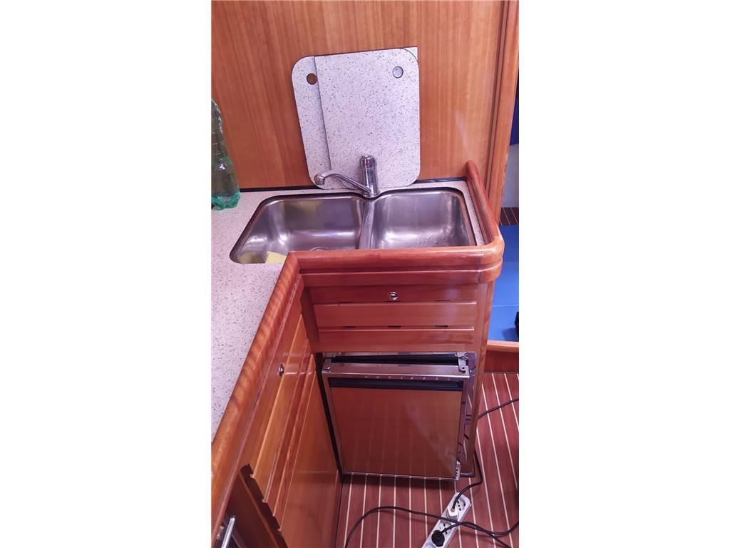 Bavaria 42 Cruiser J&J design