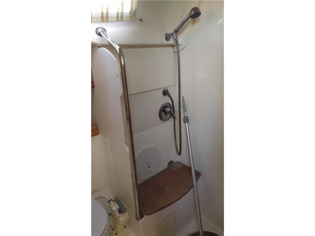 Bavaria 42 Cruiser J&J design