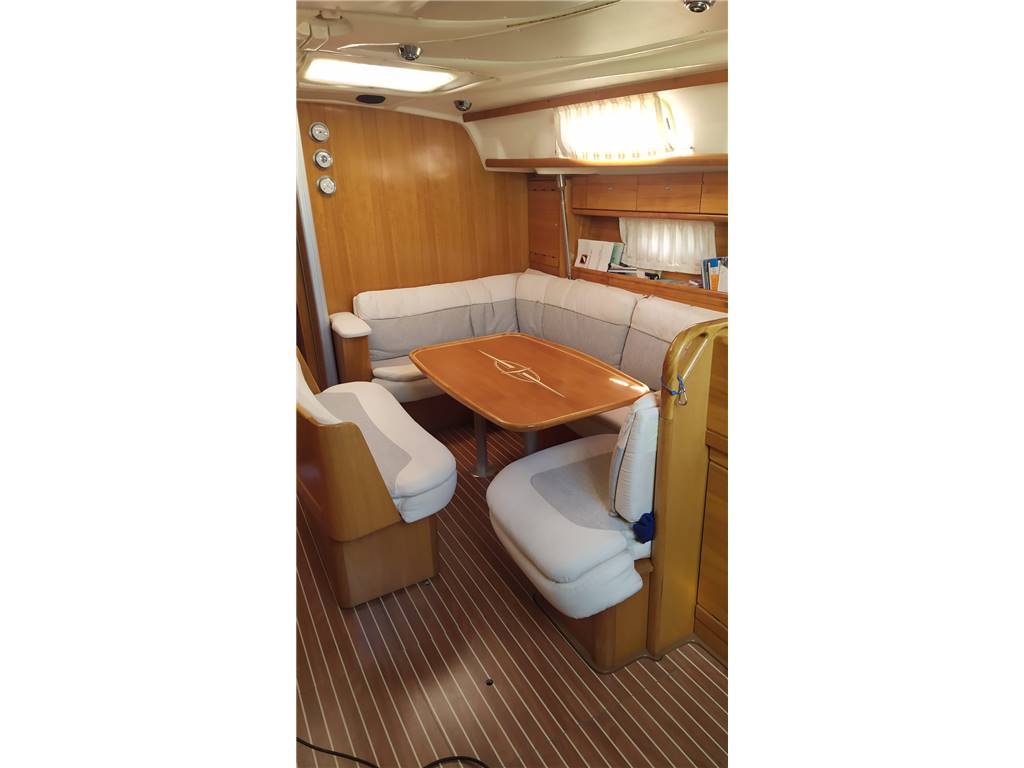 Bavaria 42 Cruiser J&J design