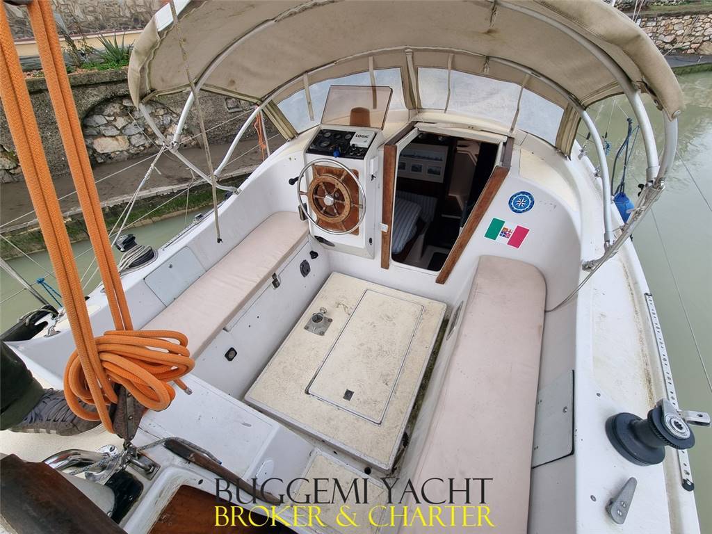 INTERYACHT VAGABOND 33 KETCH