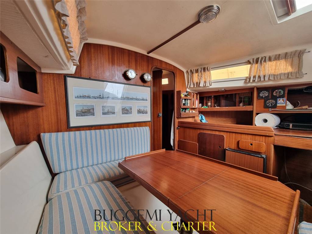 INTERYACHT VAGABOND 33 KETCH